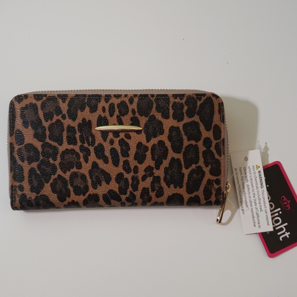 Limelight Handbags - Leopard Zip Around Wallet